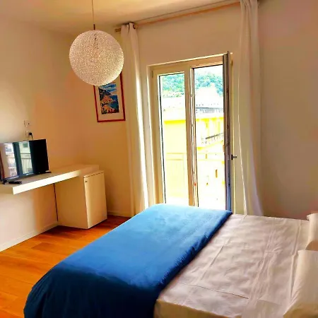 Le Perle Della Costiera 招待所 索伦托